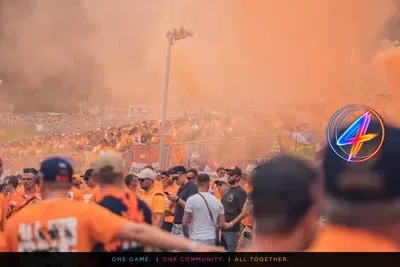 Dutch fans turn US streets into orange carnival ahead of World Cup