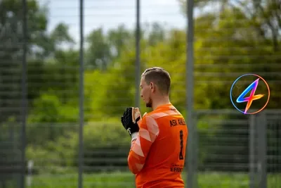 Markus Krösche reflektiert die Saison, definiert Erwartungen für neuen Trainer