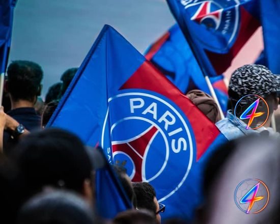 París Saint-Germain se alía con el delantero del Barcelona Ferran Torres