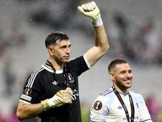 Emiliano Martinez Wins Seventh Trophy as Aston Villa Beat Freiburg