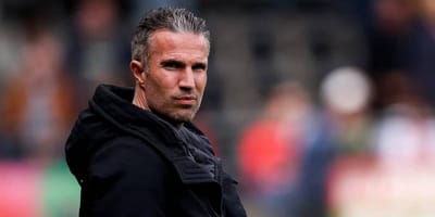 Robin van Persie Defends Raheem Sterling Against Dutch Criticism