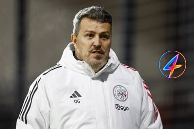 Oscar Garcia legt Ajax' tactische aanpassingen uit vóór Heerenveen
